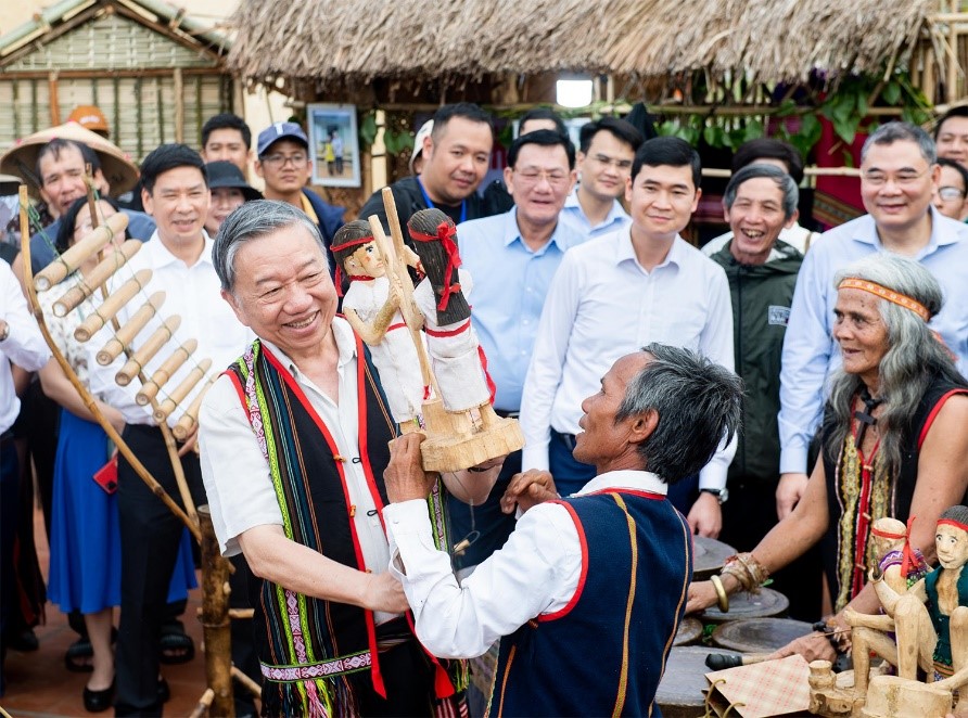 https://www.tapchicongsan.org.vn/image/journal/article?img_id=386574006&t=1720374354143
